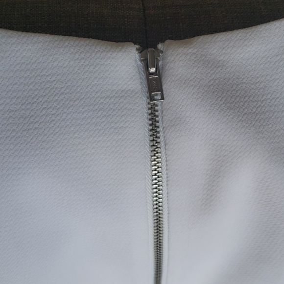 BCBG Generation White Flowy Sleeveless Dress - Picture 8 of 8